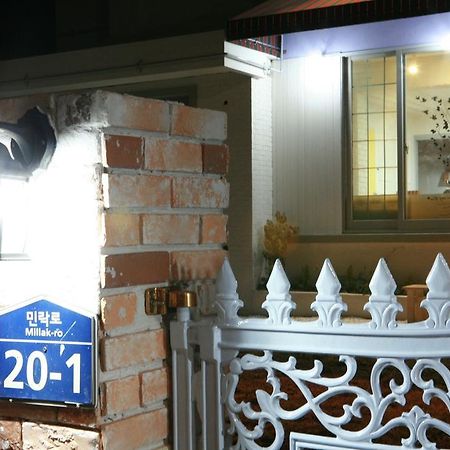 Guesthouse Mate Busan Dış mekan fotoğraf